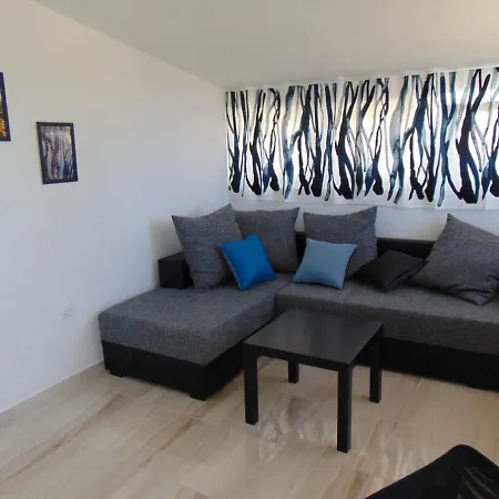 Apartman Maris * Vir